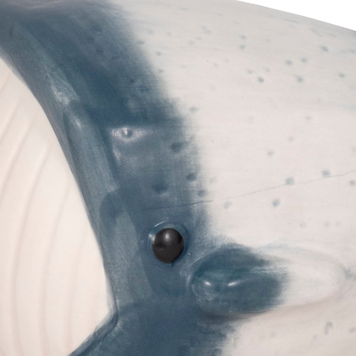 6-blue-whale-decor-blue-white-5