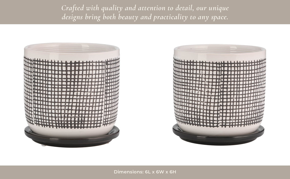 6-mesh-design-planter-w-saucer-gray-10