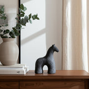 6-textured-horse-black-11