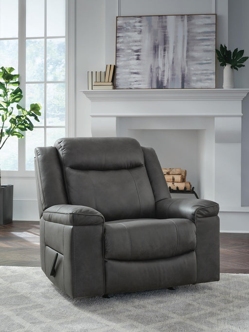 status-check-recliner-2