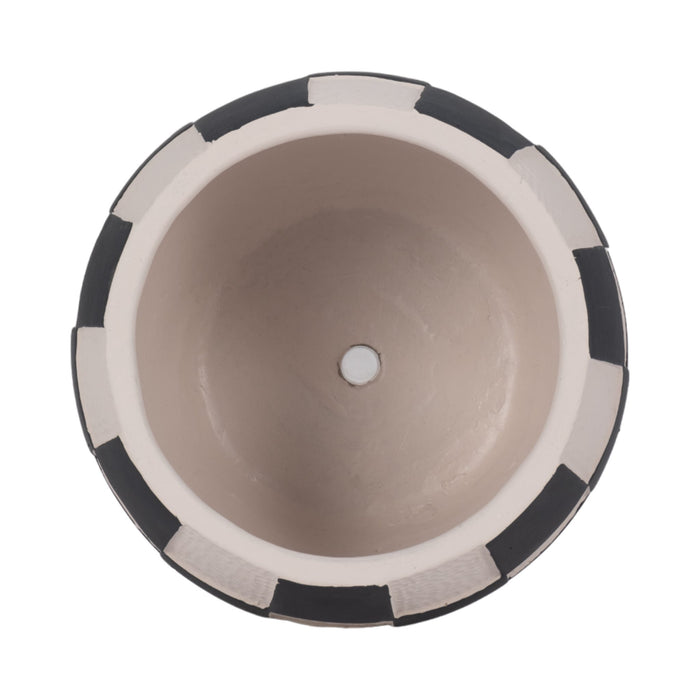 7-checkerboard-rounded-planter-black-white-5