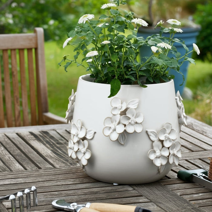 7-flower-bunches-applique-planter-ivory-10