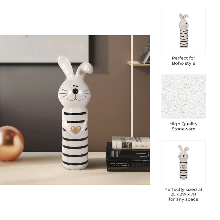 7-lines-bunny-with-gold-heart-white-black-10