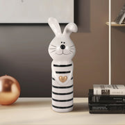 7-lines-bunny-with-gold-heart-white-black-11