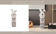 7-lines-bunny-with-gold-heart-white-black-12