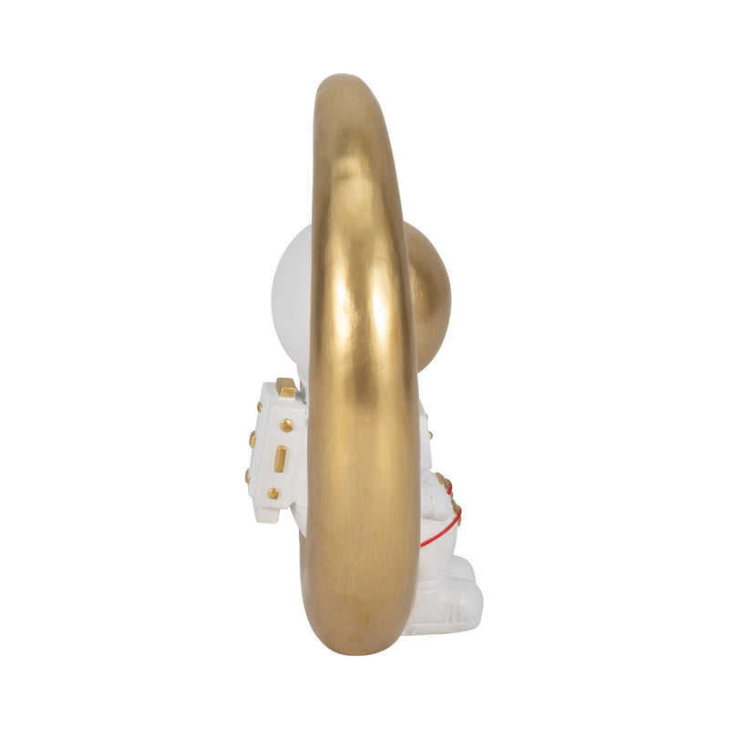 7-space-man-on-crescent-moon-white-gold-3