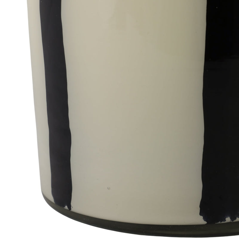 7x9-105-oz-red-currant-oak-candle-white-black-5