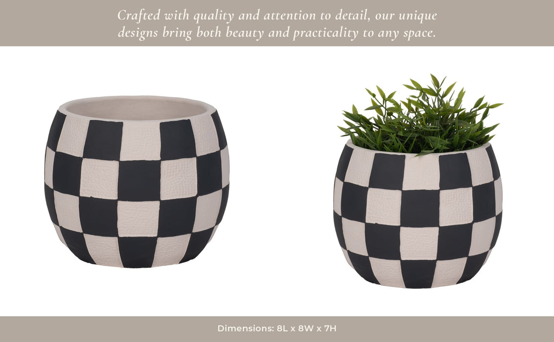 8-checkerboard-rounded-planter-black-white-12