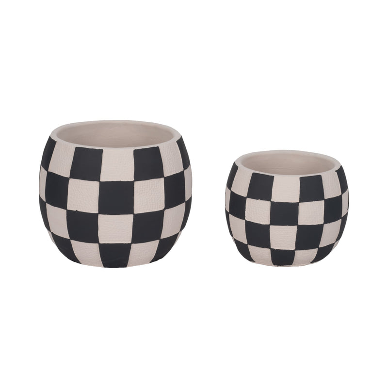 8-checkerboard-rounded-planter-black-white-7
