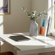 8-lines-square-vase-black-white-14