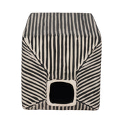 8-lines-square-vase-black-white-6