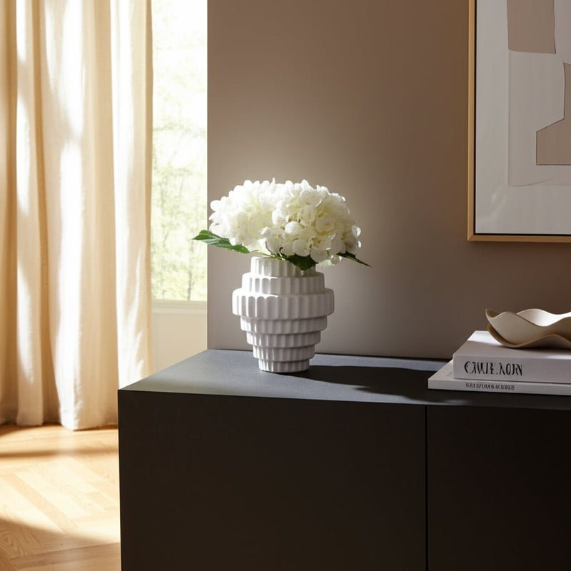 8-textured-staggered-vase-white-11