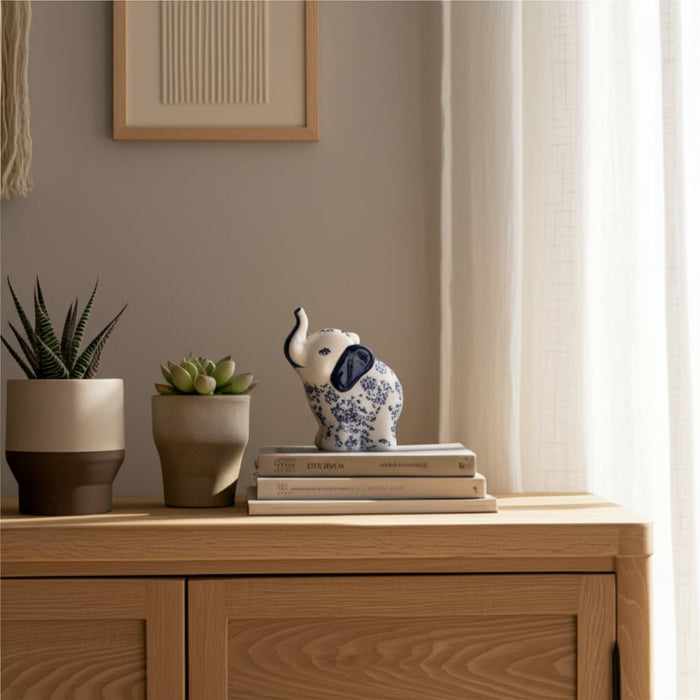 8-trunk-up-chinoiserie-elephant-blue-white-10