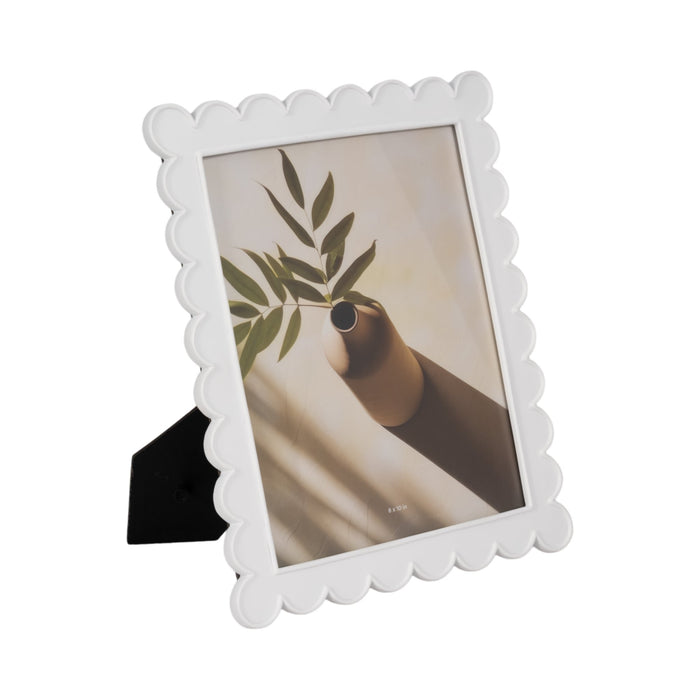 8x10-scallop-edge-photo-frame-white-2