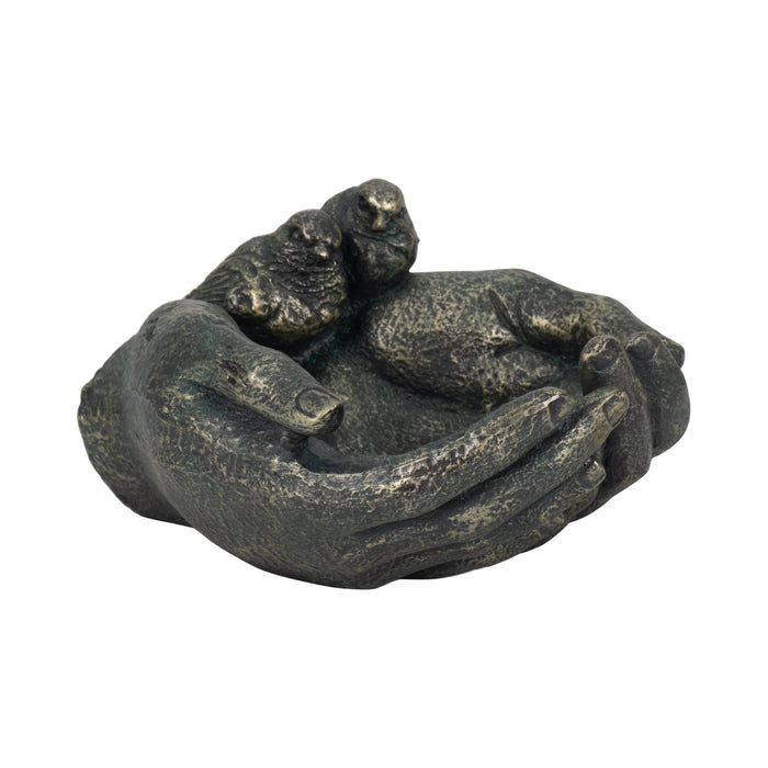 9-giving-hands-birdfeeder-bronze-3
