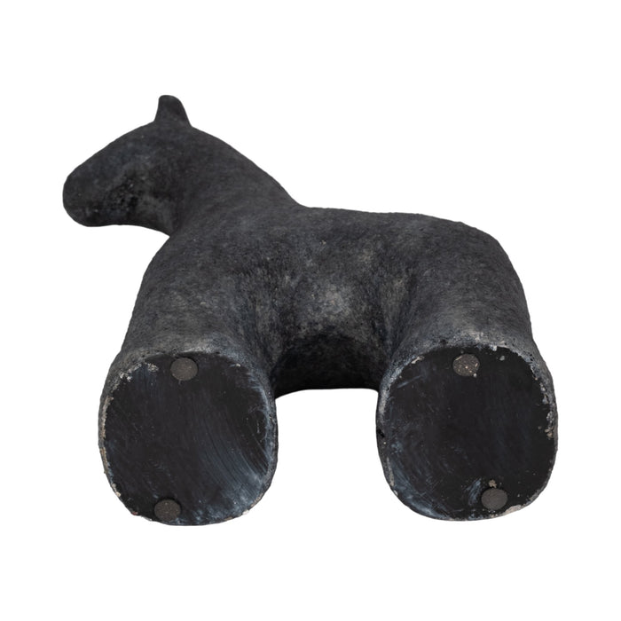 9-textured-horse-black-7