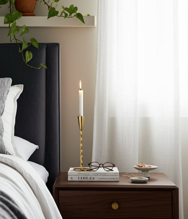 9x3-twisted-taper-holder-gold-12