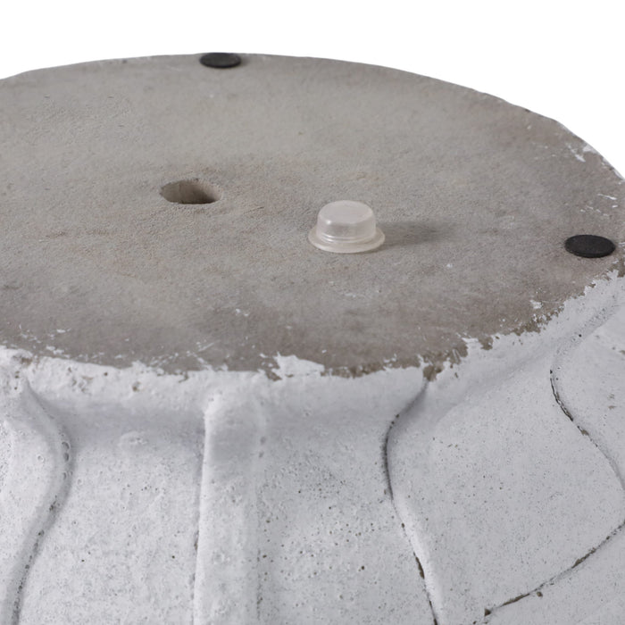 9x9-grid-applique-pedestal-planter-white-8