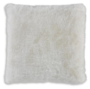 gariland-pillow-1