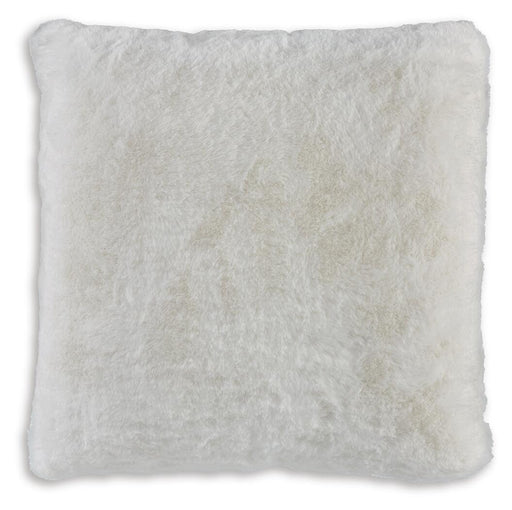 gariland-pillow-1
