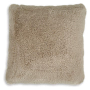 gariland-pillow-1
