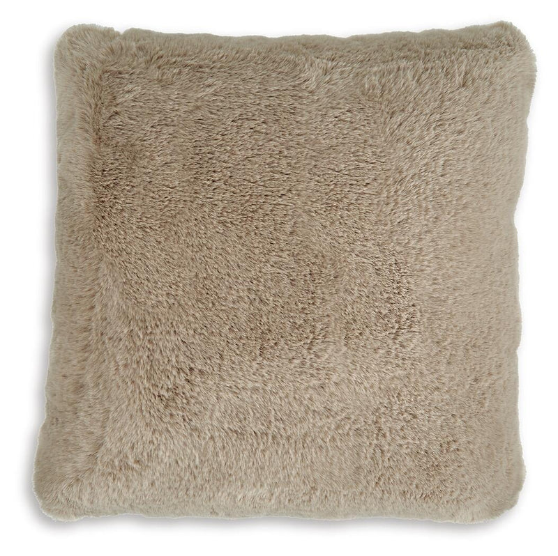 gariland-pillow-1