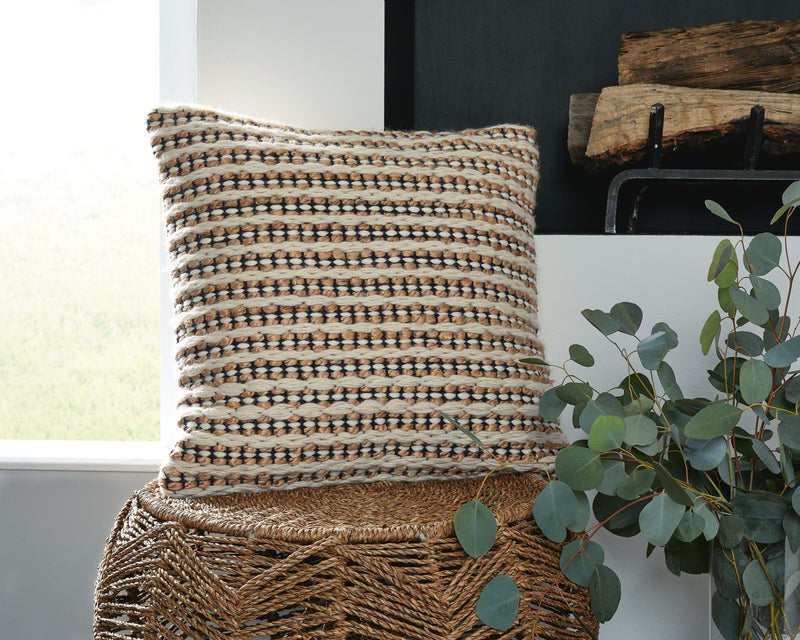 nealington-pillow-2