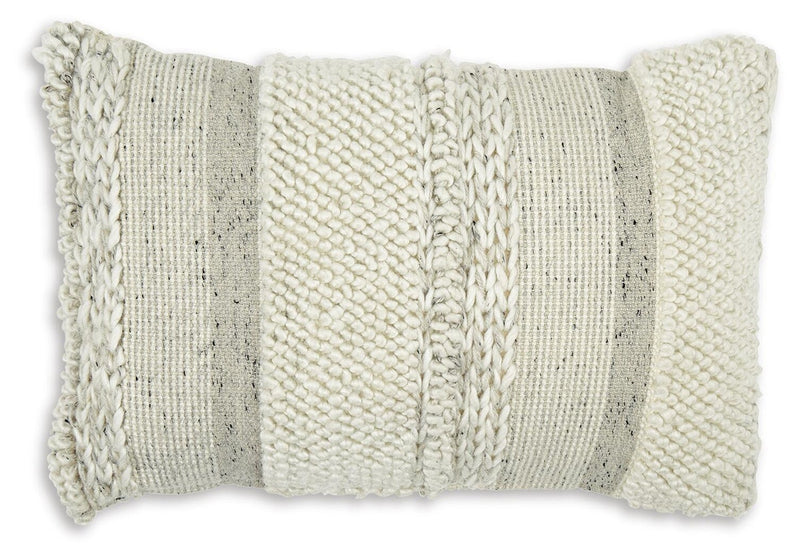 standon-pillow-1