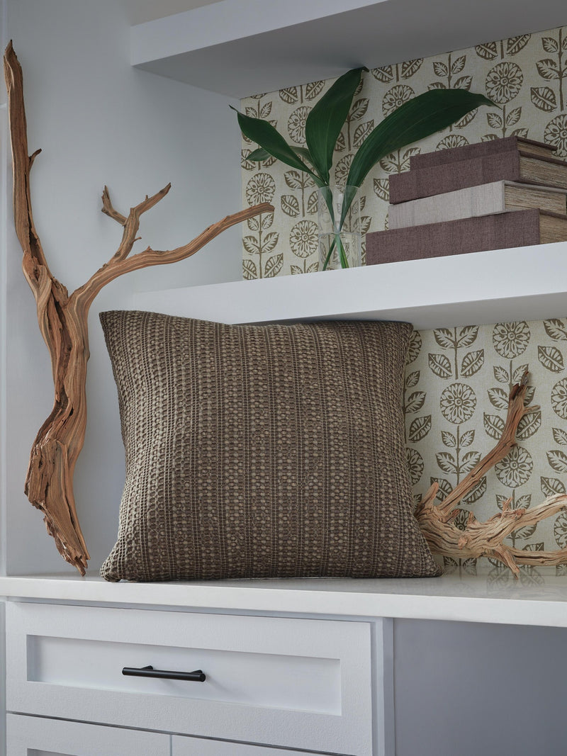 landcher-pillow-2