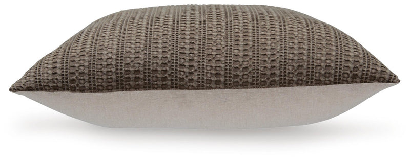 landcher-pillow-3