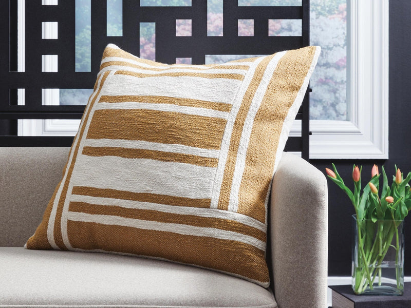 darrman-pillow-set-of-4-2