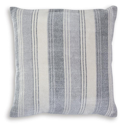 adikus-pillow-set-of-4-1