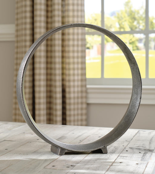 ryandale-sculpture-set-of-2-2