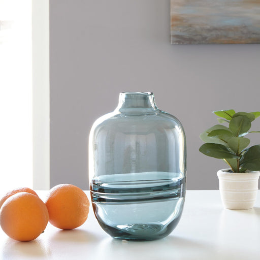 lemmitt-indoor-outdoor-vase-2