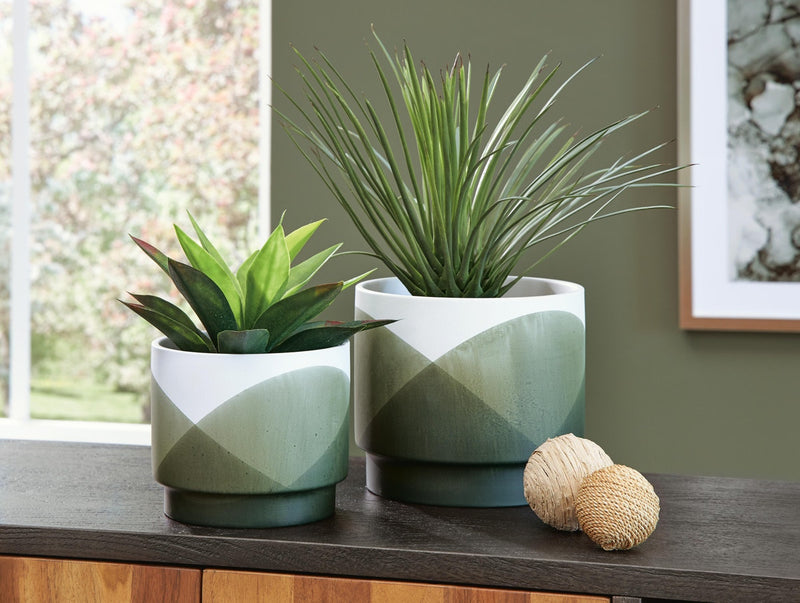 ardenridge-planter-set-of-2-2