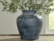 meadie-vase-2