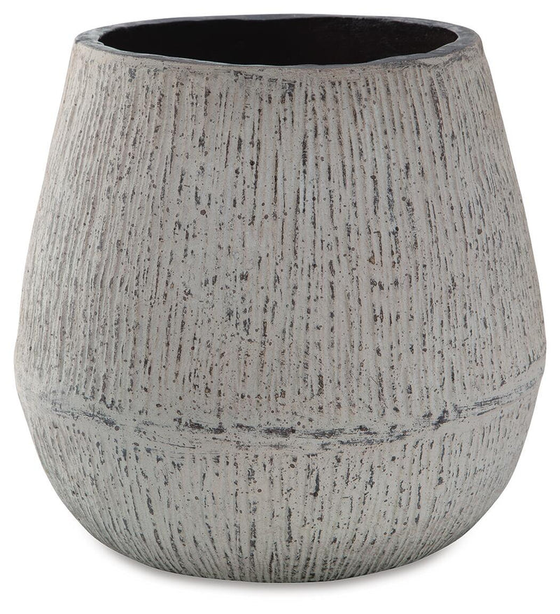 claymount-vase-1