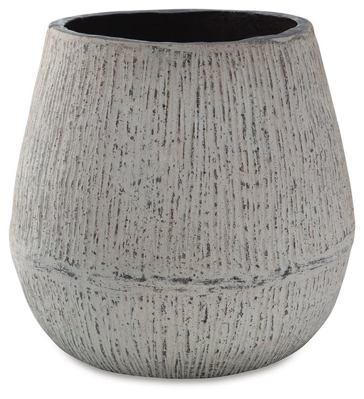 claymount-vase-1