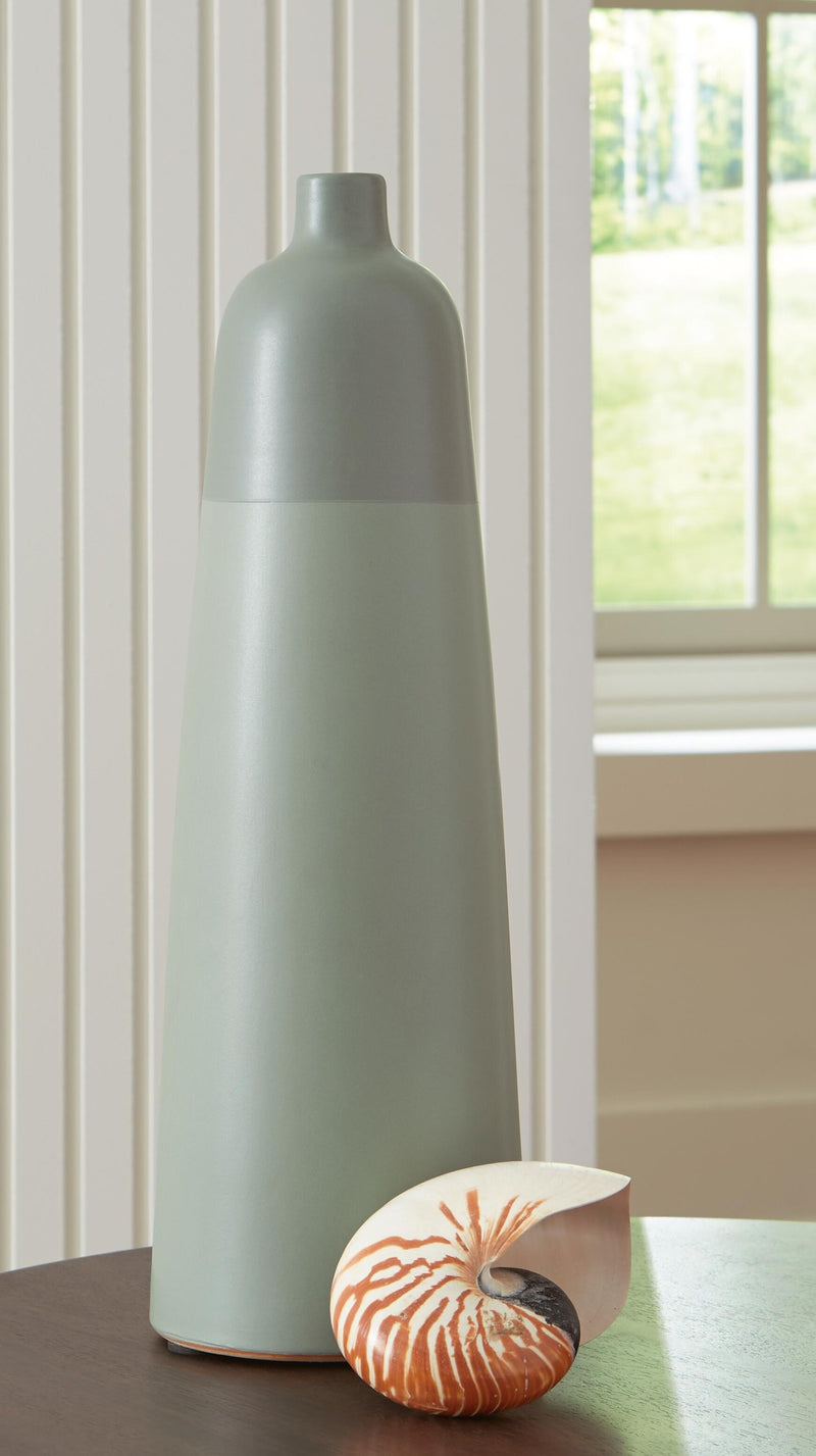 peerland-vase-2
