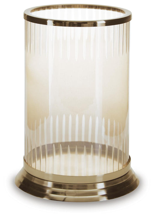 aavinson-candle-holder-1