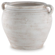 meadie-vase-1