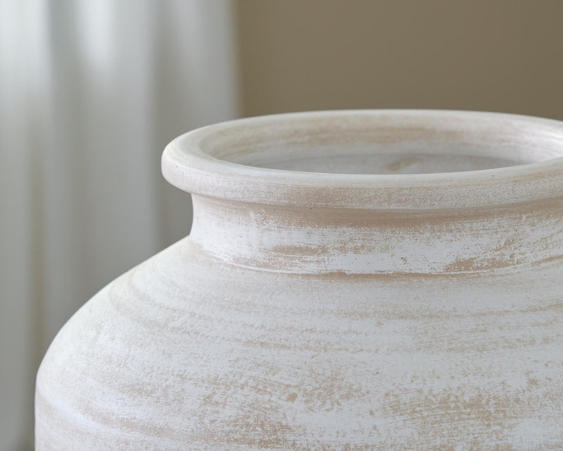 meadie-vase-4
