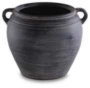 meadie-vase-3