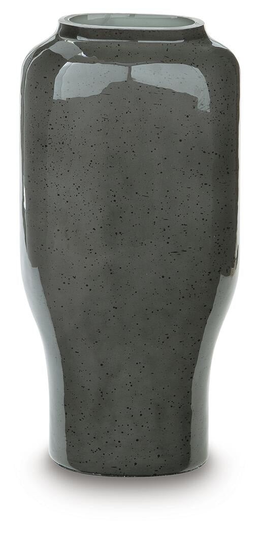kierlain-vase-1
