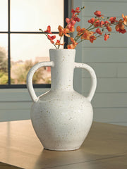 dallinworth-vase-2