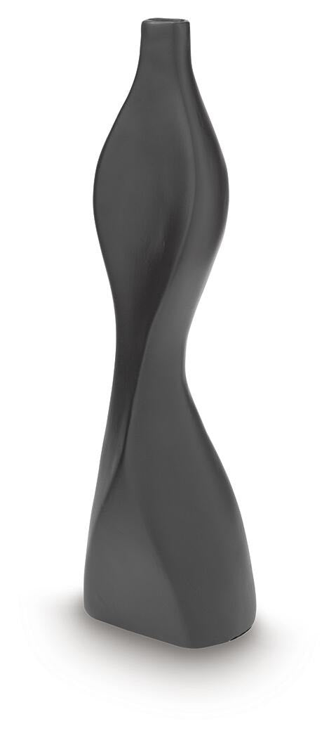 judsen-vase-3