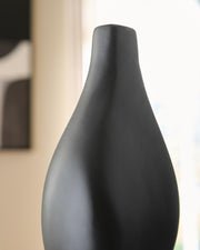 judsen-vase-4