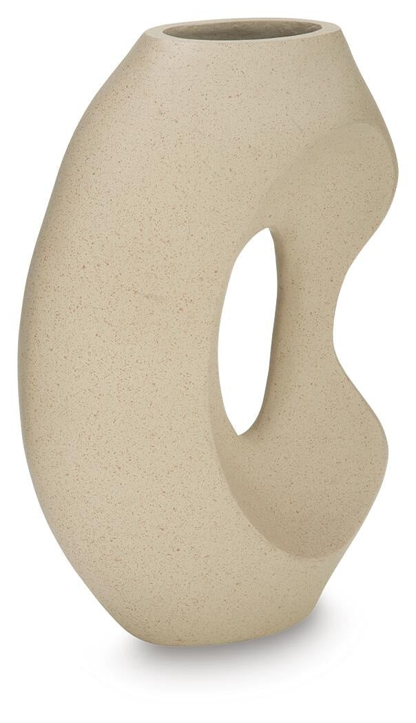 odion-vase-3