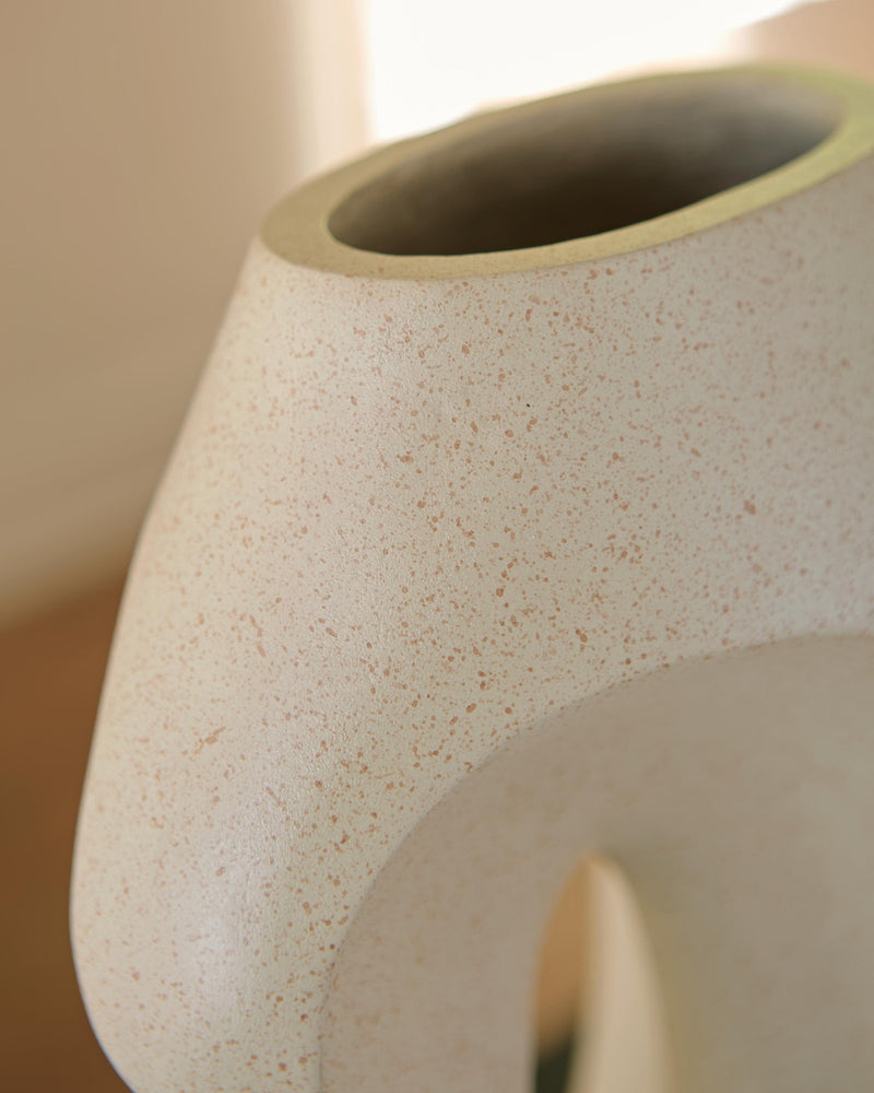 odion-vase-4