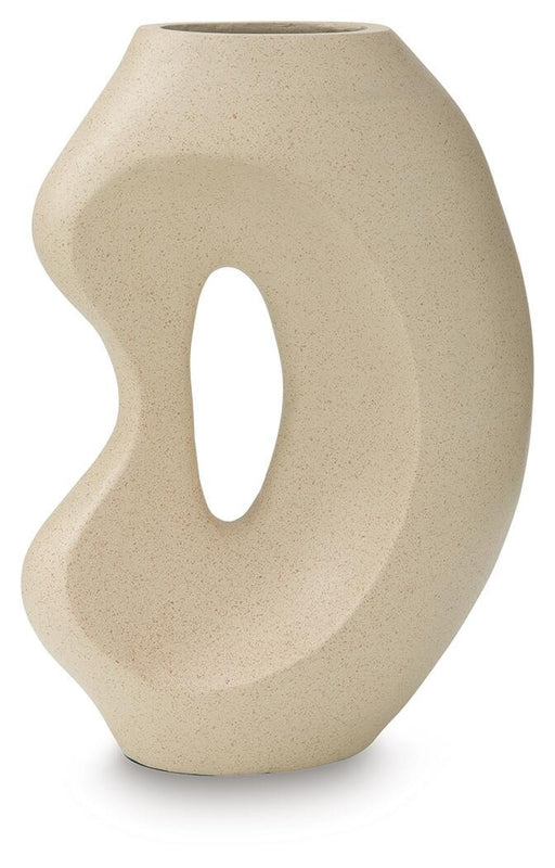 odion-vase-1
